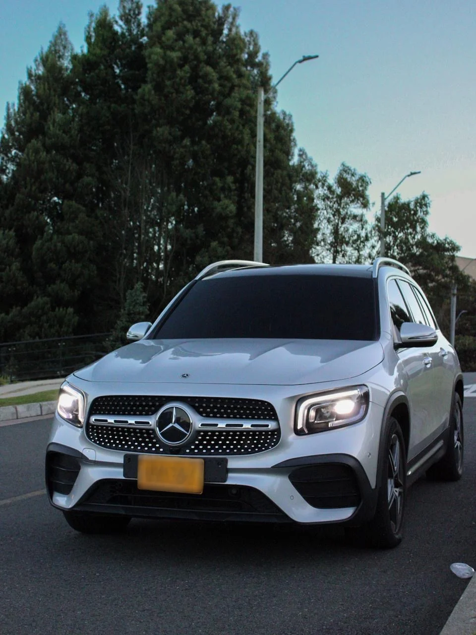 Mercedes GLB Gris